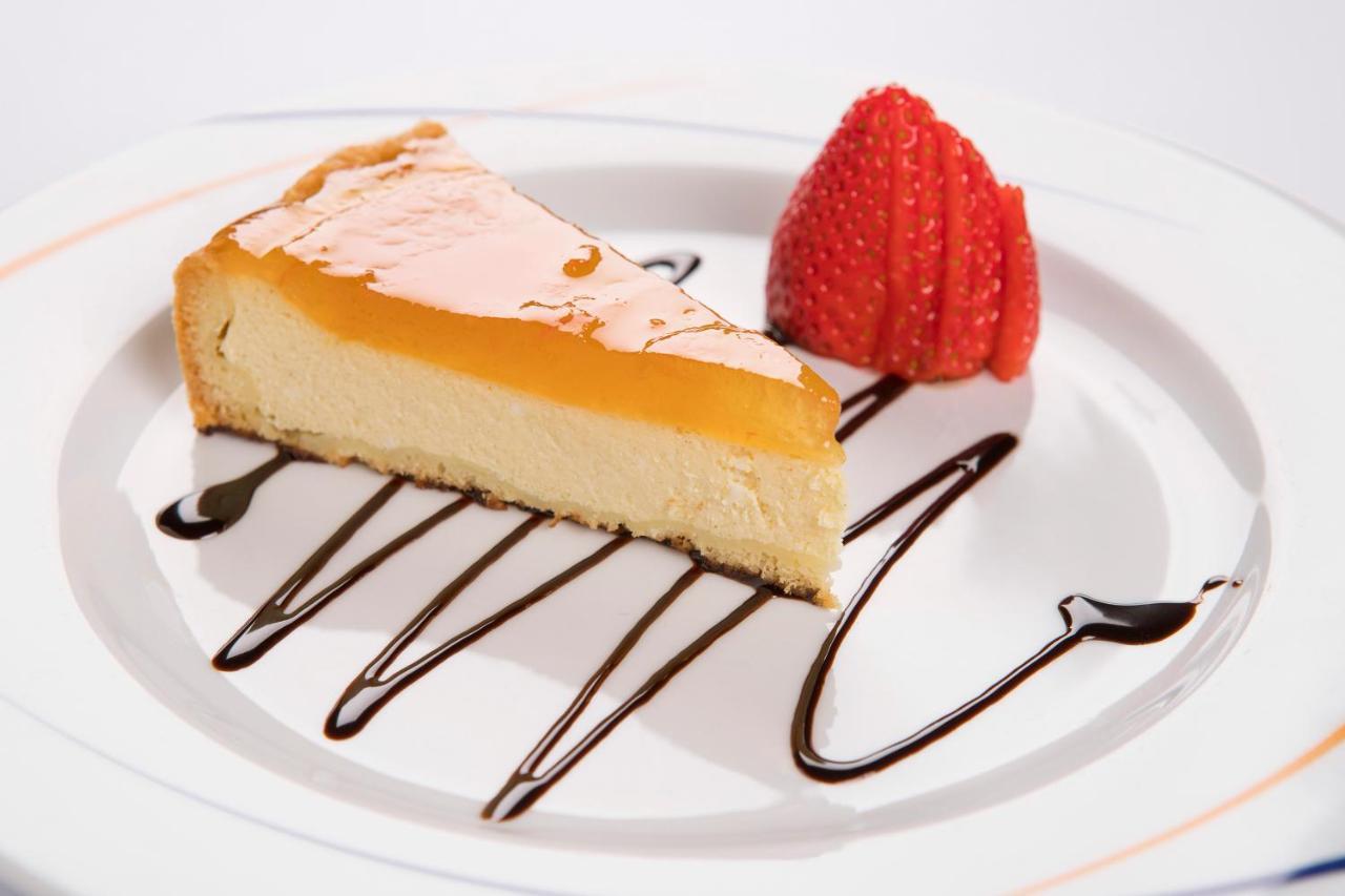 Hotel Ristorante Toscana Аласио Екстериор снимка