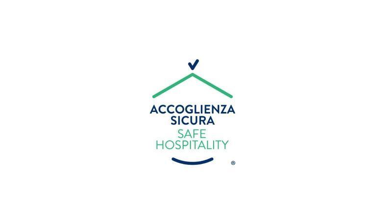 Hotel Ristorante Toscana Аласио Екстериор снимка