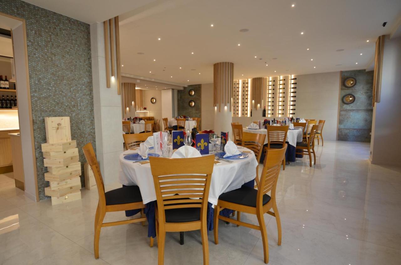 Hotel Ristorante Toscana Аласио Екстериор снимка