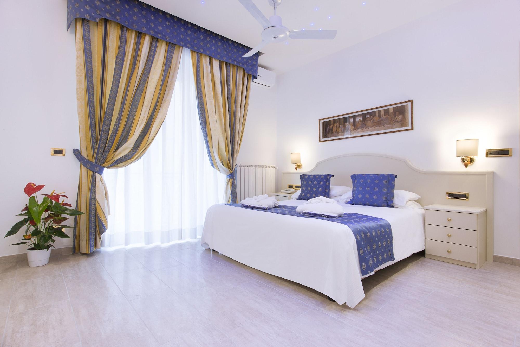 Hotel Ristorante Toscana Аласио Екстериор снимка